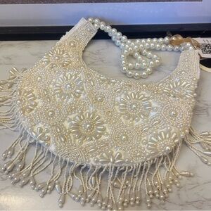Viral White Pearl beaded shoulder bag